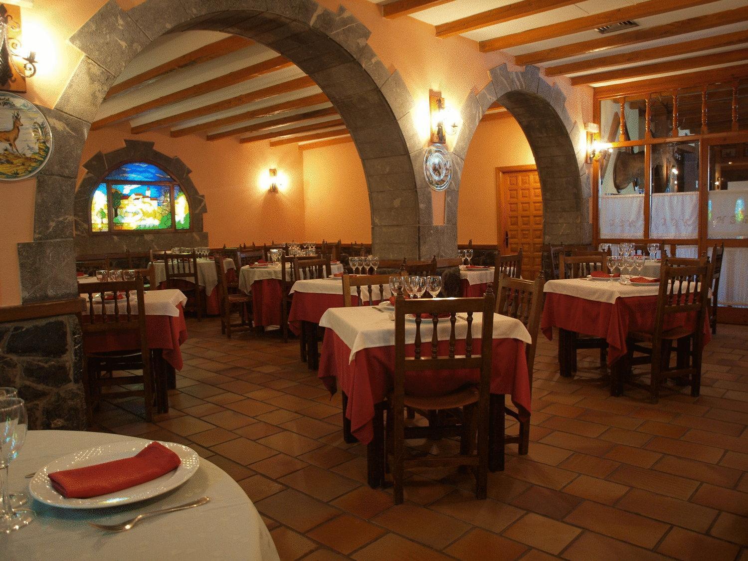 Hostal San Glorio Llánaves de la Reina Restaurante foto