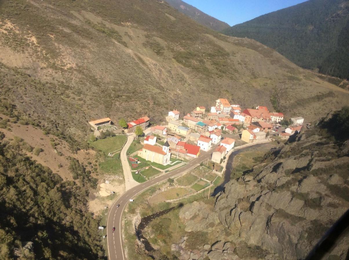 Hostal San Glorio Llánaves de la Reina Exterior foto